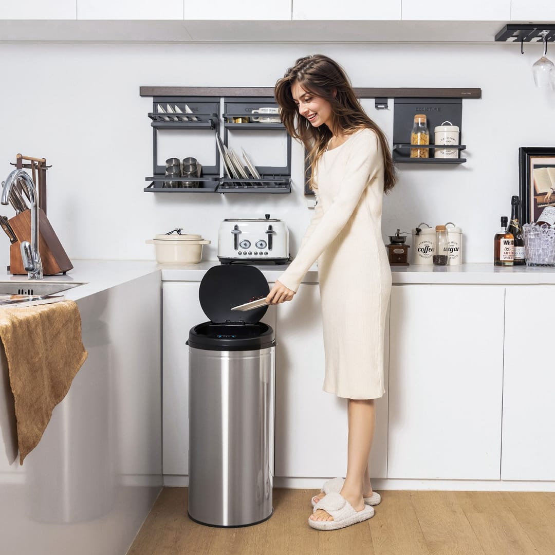 Costway Bidone per spazzatura con sensore di movimento e telaio in acciaio inossidabile, Pattumiera automatica 30L Argento