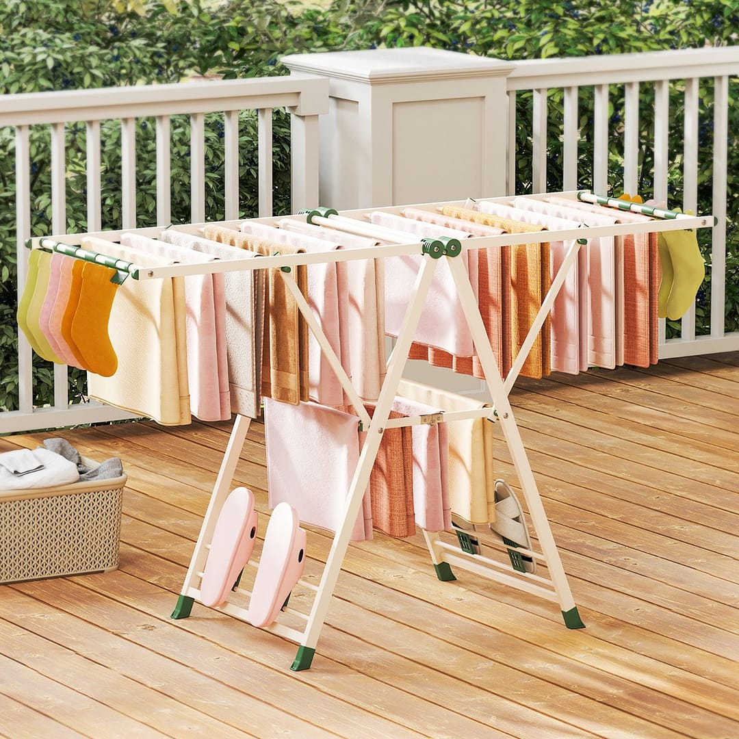 Costway Stendibiancheria pieghevole con ali regolabili, Mollette per calze e ripiano per scarpe 163 cm Beige