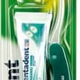 Mentadent Kit Da Viaggio Pocket Spazzolino Manuale Setole Medie + Dentifricio Microgranuli