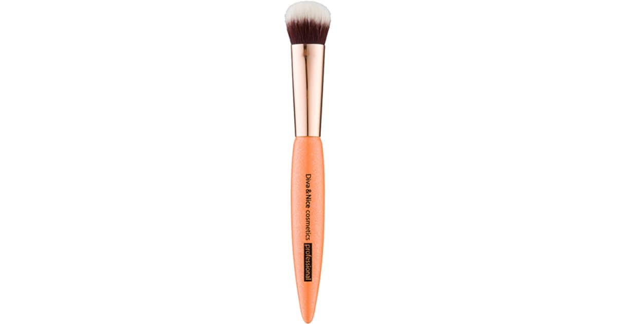 Diva & Nice Cosmetics Professional pennello per illuminante MAX 530/06