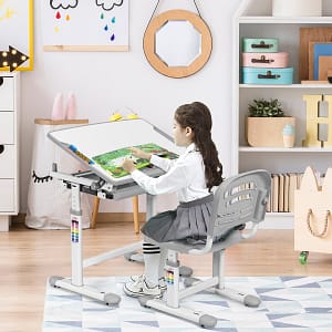 Costway Scrivania per bambini regolabile in altezza Set tavolo e sedie bimbi da disegno inclinabile Grigio