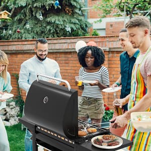 Costway Griglia a gas propano con 3 bruciatori e tavolini laterali, Attrezzatura per barbecue da patio su ruote per campeggio Nero