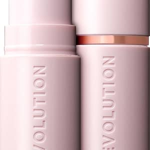 Makeup Revolution Skin Silk Blush Stick in crema in bastoncino colore Peachy Pink 4,5 g