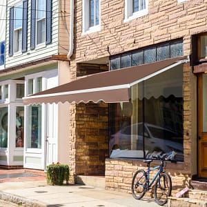 Costway Tenda da sole a caduta inclinabile da esterno, Tendalino a scomparsa con manovella 4×2,5m Marrone